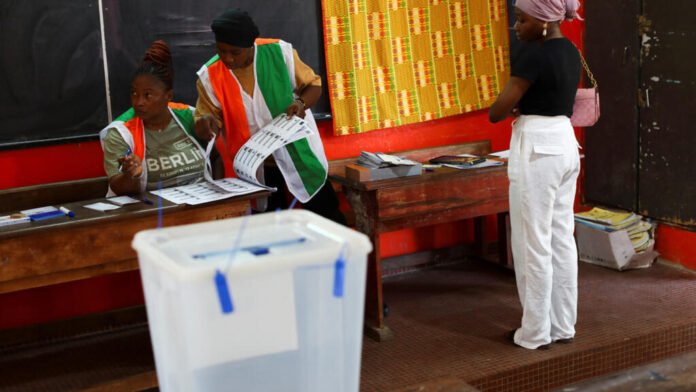2025-10-25T095231Z-1861069934-RC2WIHAI2H6N-RTRMADP-3-IVORYCOAST-ELECTION.jpg