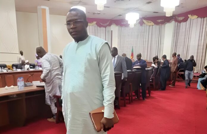 Njoya-Moussa-au-Palais-des-Congres-fotor-enhance-20251020123339.jpg