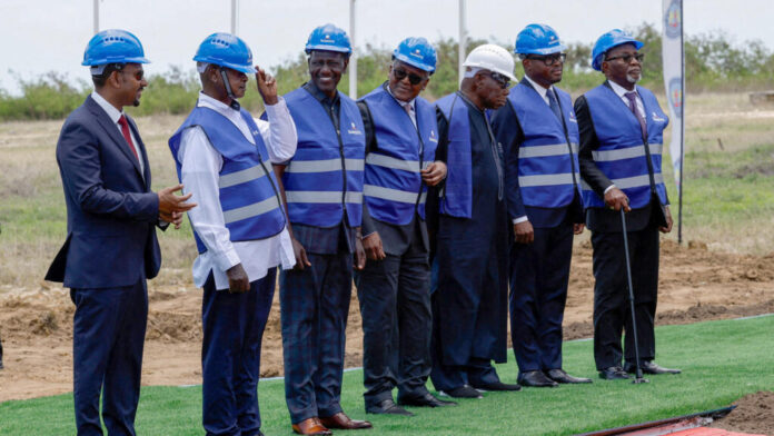 2026-09-30T113035Z-1974980101-RC2LTNA9NQH3-RTRMADP-3-KENYA-DANGOTE-REFINERY.jpg