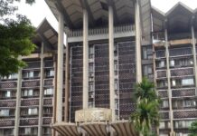 Gollooɓe laamu fodde ujunaaje jeegom ngittaama e golle mum en to Cameroun
