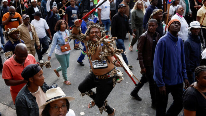 Afrique du Sud : le gouvernement dans l’impasse après son recul sur les demandeurs d’asile Afrique du Sud : le gouvernement dans l’impasse après son recul sur les demandeurs d’asile